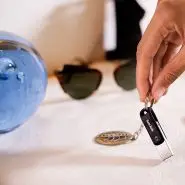 فلش مموری سن دیسک مدل iXpand Flash Drive Go ظرفیت 64 گیگابایت